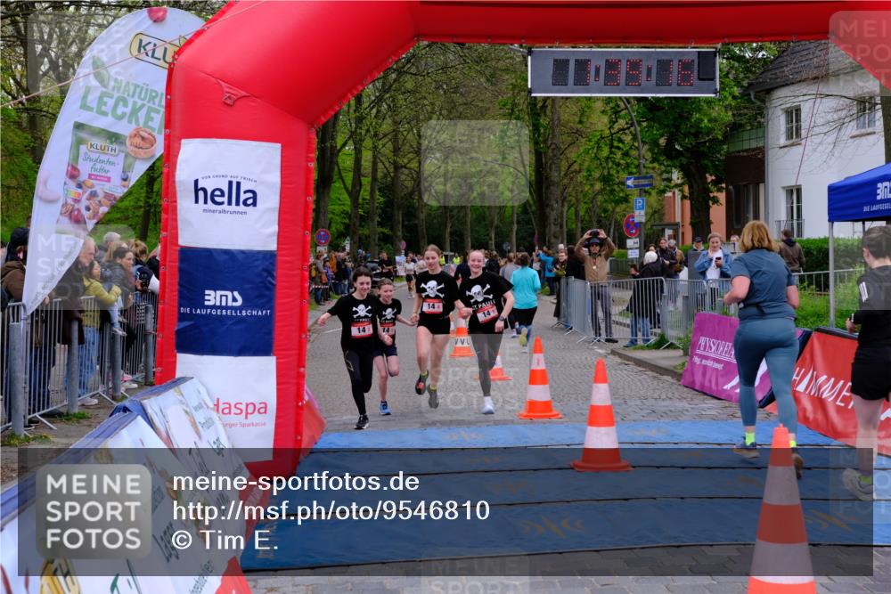 19.04.2026 - Hammer Lauf Tim E. http://msf.ph/oto/9546810 19.04.2026 12:39:23 Ziel 14, 411, 573, 742, 805, 1137, 1683 meine-sportfotos.de
