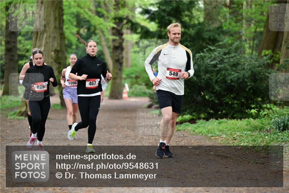 19.04.2026 - Hammer Lauf Dr. Thomas Lammeyer http://msf.ph/oto/9548631 19.04.2026 11:33:16 Laufen 825, 1096, 467, 549 meine-sportfotos.de