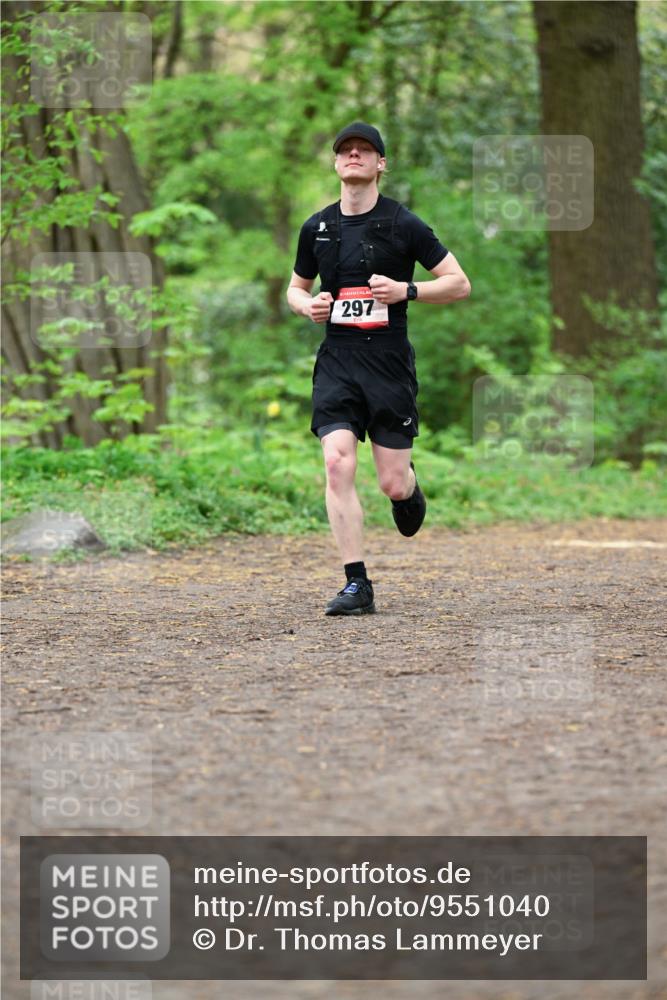 19.04.2026 - Hammer Lauf Dr. Thomas Lammeyer http://msf.ph/oto/9551040 19.04.2026 11:56:06 Laufen 297 meine-sportfotos.de