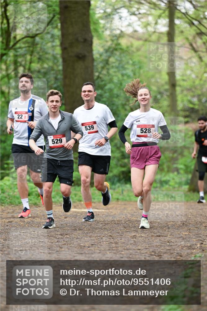 19.04.2026 - Hammer Lauf Dr. Thomas Lammeyer http://msf.ph/oto/9551406 19.04.2026 11:59:25 Laufen 198, 529, 539, 528 meine-sportfotos.de