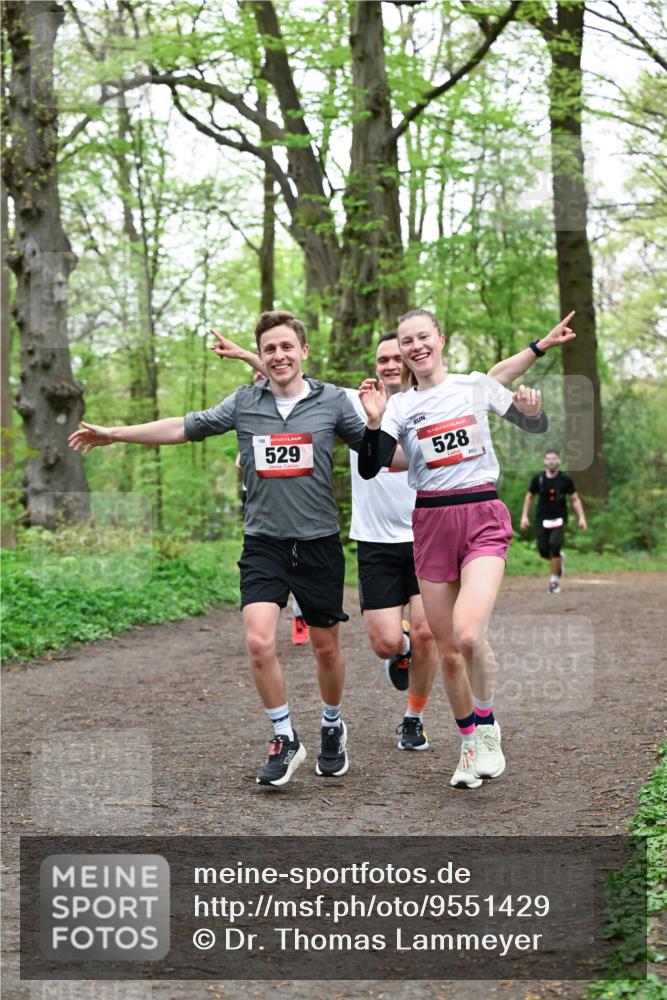 19.04.2026 - Hammer Lauf Dr. Thomas Lammeyer http://msf.ph/oto/9551429 19.04.2026 11:59:29 Laufen 198, 529, 528, 203 meine-sportfotos.de