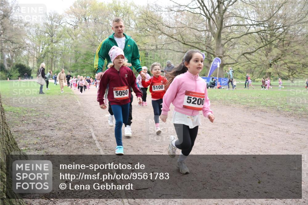 19.04.2026 - Hammer Lauf Lena Gebhardt http://msf.ph/oto/9561783 19.04.2026 09:01:20 Laufen 5050, 5108, 16, 5200 meine-sportfotos.de