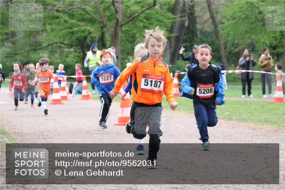 19.04.2026 - Hammer Lauf Lena Gebhardt http://msf.ph/oto/9562031 19.04.2026 09:11:01 Laufen 1220, 5215, 5227, 16, 5187, 5208 meine-sportfotos.de
