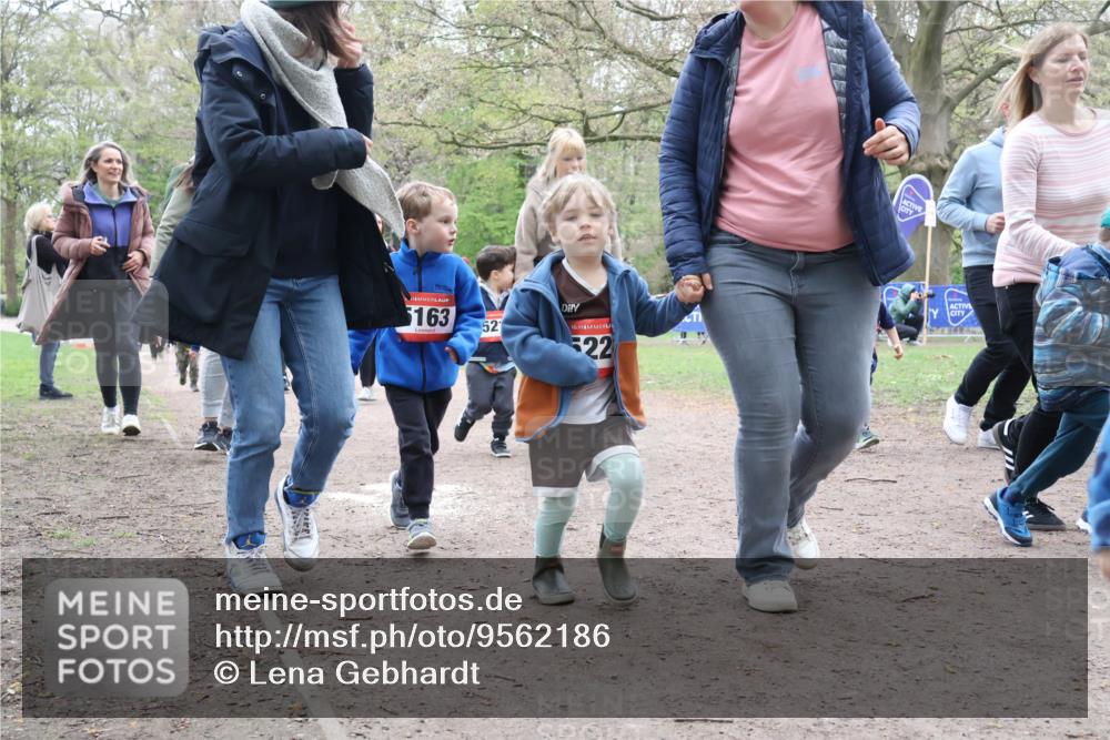 19.04.2026 - Hammer Lauf Lena Gebhardt http://msf.ph/oto/9562186 19.04.2026 09:12:06 Laufen 163, 52, 16, 522 meine-sportfotos.de