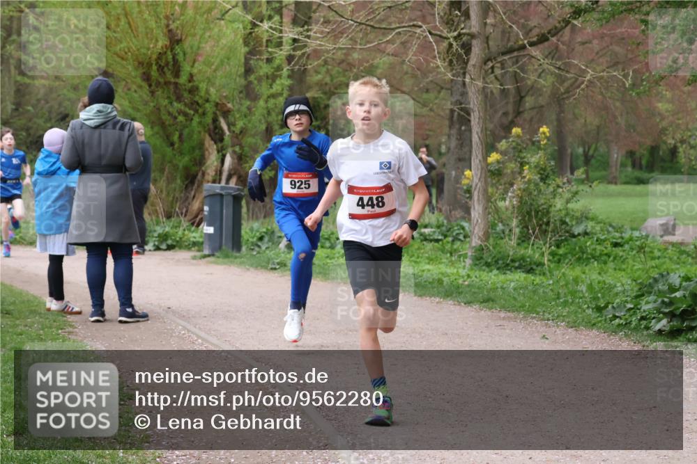 19.04.2026 - Hammer Lauf Lena Gebhardt http://msf.ph/oto/9562280 19.04.2026 09:24:20 Laufen 925, 16, 448 meine-sportfotos.de