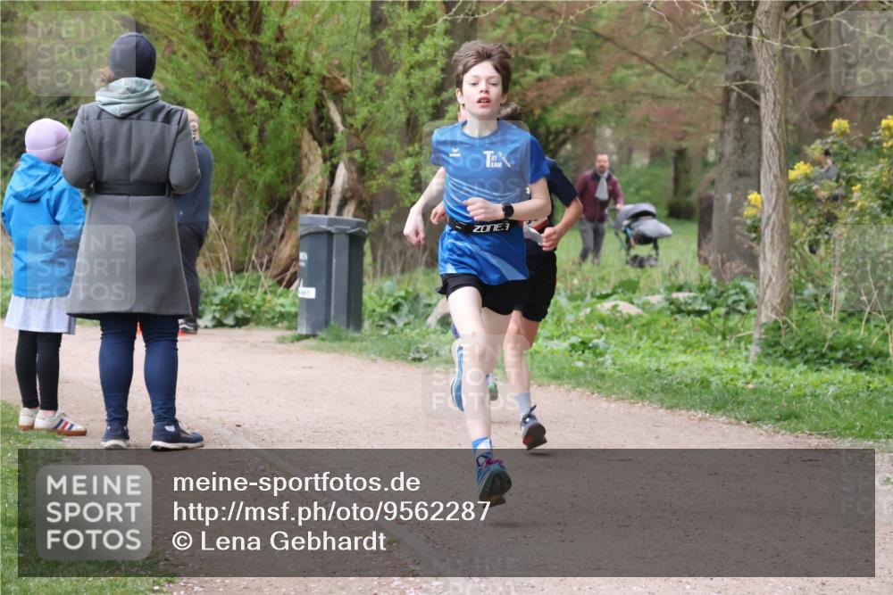 19.04.2026 - Hammer Lauf Lena Gebhardt http://msf.ph/oto/9562287 19.04.2026 09:24:23 Laufen 3 meine-sportfotos.de