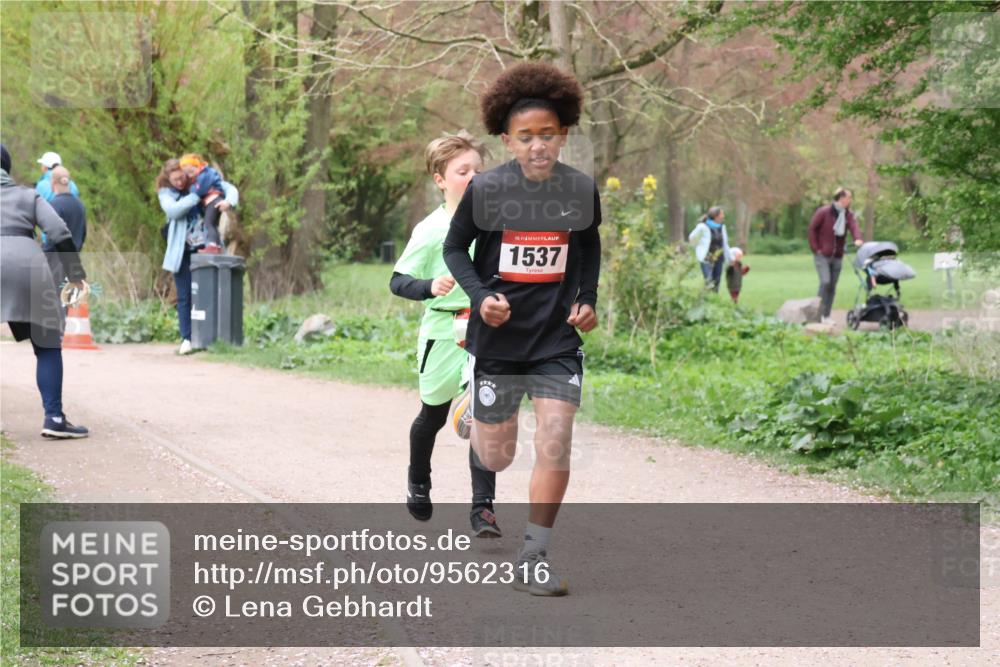 19.04.2026 - Hammer Lauf Lena Gebhardt http://msf.ph/oto/9562316 19.04.2026 09:24:38 Laufen 16, 1537 meine-sportfotos.de