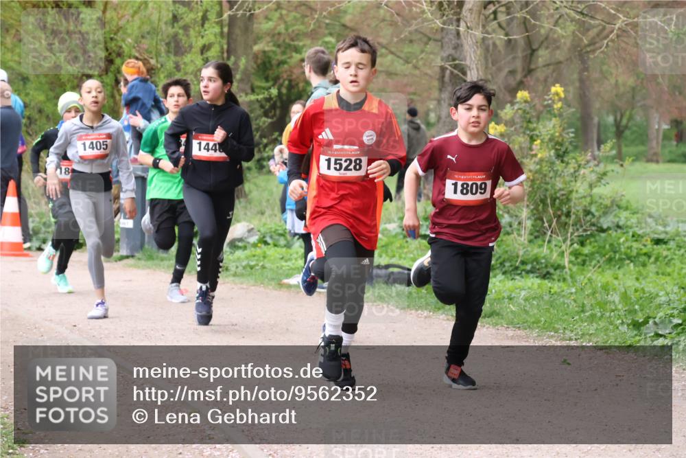 19.04.2026 - Hammer Lauf Lena Gebhardt http://msf.ph/oto/9562352 19.04.2026 09:25:03 Laufen 701, 18, 1405, 144, 16, 1528, 16, 1809 meine-sportfotos.de