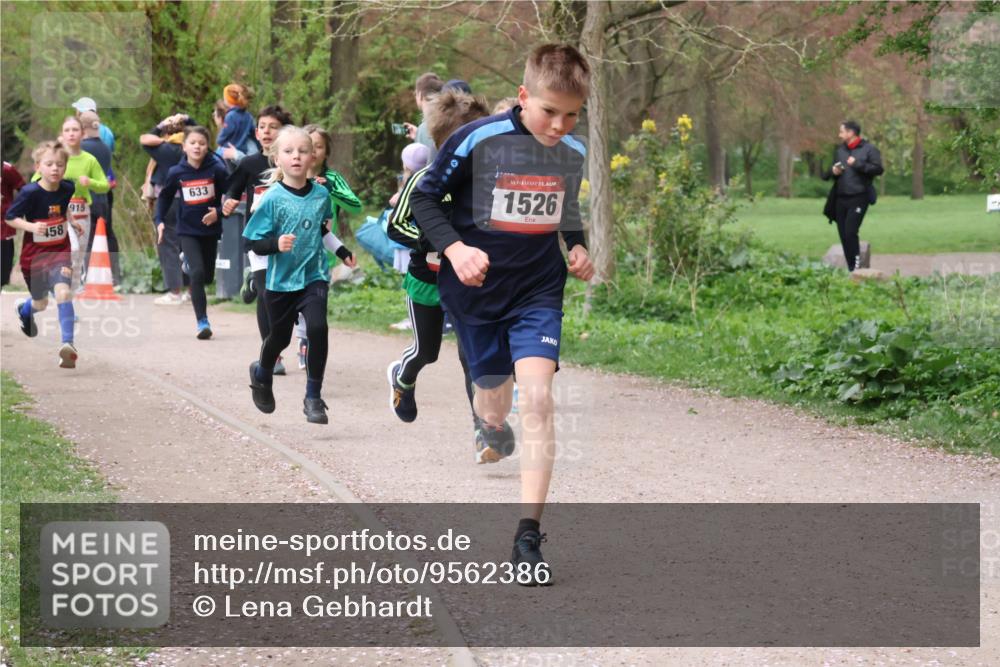 19.04.2026 - Hammer Lauf Lena Gebhardt http://msf.ph/oto/9562386 19.04.2026 09:25:16 Laufen 58, 915, 633, 16, 1526 meine-sportfotos.de