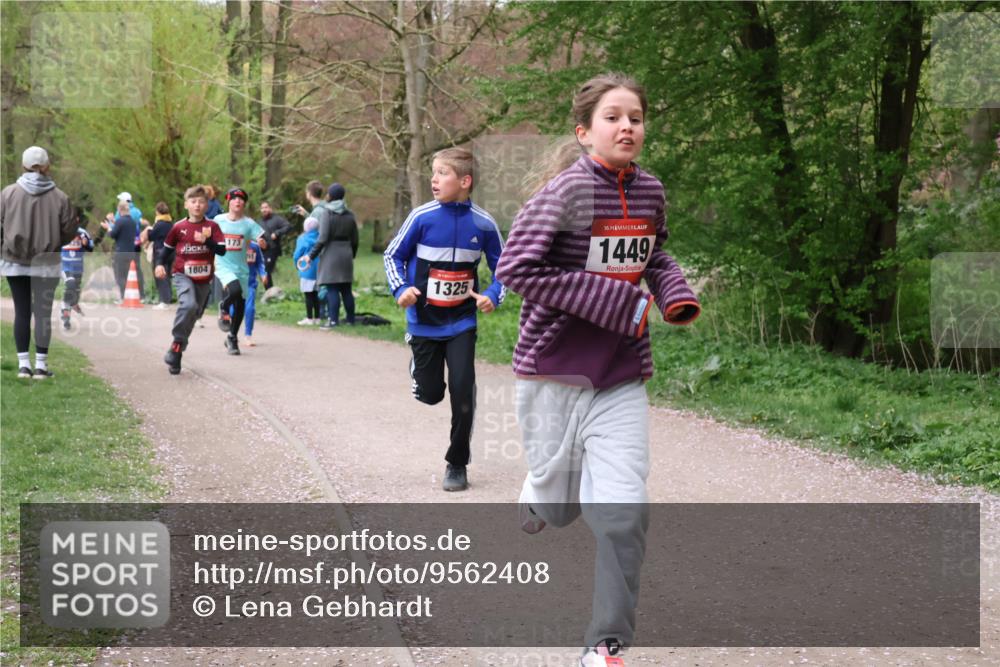 19.04.2026 - Hammer Lauf Lena Gebhardt http://msf.ph/oto/9562408 19.04.2026 09:25:23 Laufen 1804, 173, 1325, 16, 1449 meine-sportfotos.de