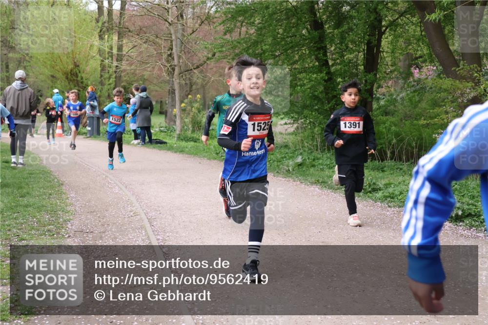 19.04.2026 - Hammer Lauf Lena Gebhardt http://msf.ph/oto/9562419 19.04.2026 09:25:27 Laufen 10, 1886, 1522, 16, 1525, 1391 meine-sportfotos.de