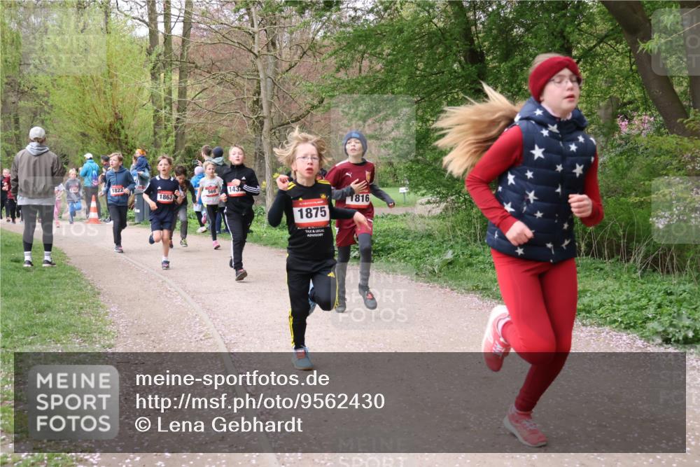 19.04.2026 - Hammer Lauf Lena Gebhardt http://msf.ph/oto/9562430 19.04.2026 09:25:32 Laufen 1702, 1822, 569, 1432, 1863, 1875, 1816 meine-sportfotos.de