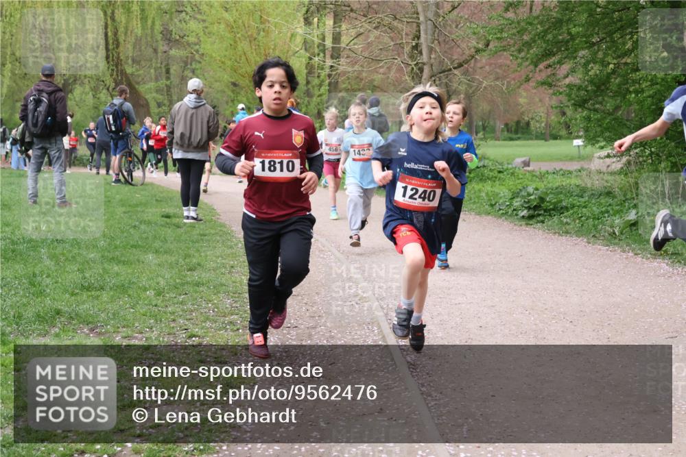 19.04.2026 - Hammer Lauf Lena Gebhardt http://msf.ph/oto/9562476 19.04.2026 09:25:49 Laufen 16, 1810, 456, 143, 16, 1240 meine-sportfotos.de