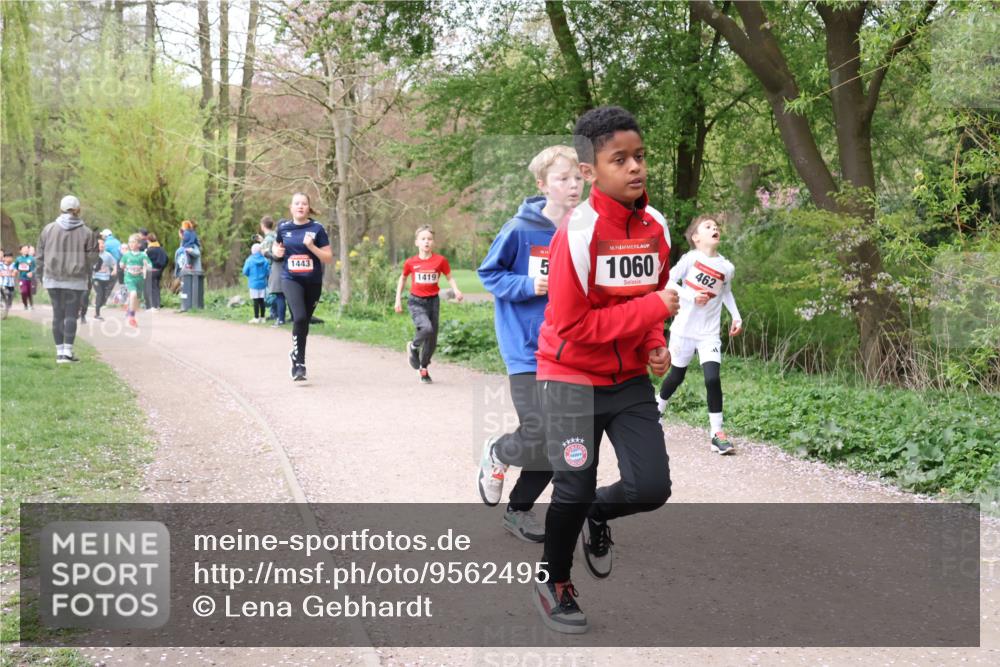 19.04.2026 - Hammer Lauf Lena Gebhardt http://msf.ph/oto/9562495 19.04.2026 09:25:57 Laufen 1443, 1419, 6, 16, 1060, 462 meine-sportfotos.de