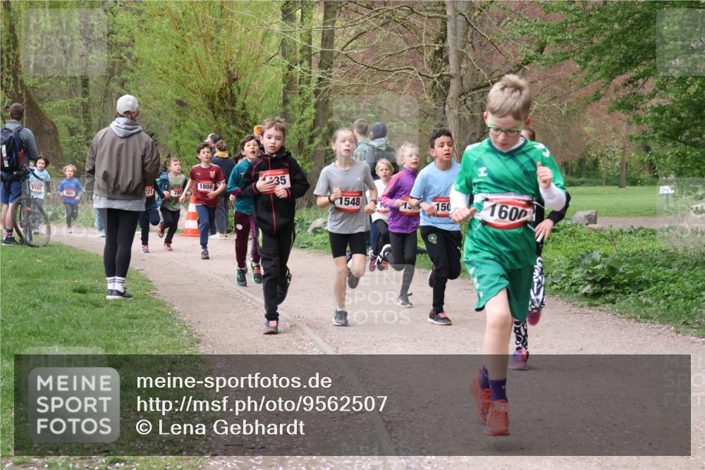 19.04.2026 - Hammer Lauf Lena Gebhardt http://msf.ph/oto/9562507 19.04.2026 09:26:01 Laufen 155, 884, 1808, 35, 1548, 150, 1600 meine-sportfotos.de