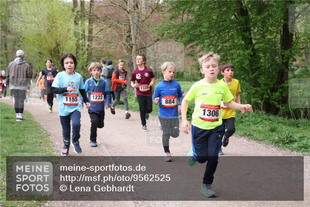 19.04.2026 - Hammer Lauf Lena Gebhardt http://msf.ph/oto/9562525 19.04.2026 09:26:08 Laufen 16, 1155, 1222, 1424, 1328, 884, 16, 1306 meine-sportfotos.de