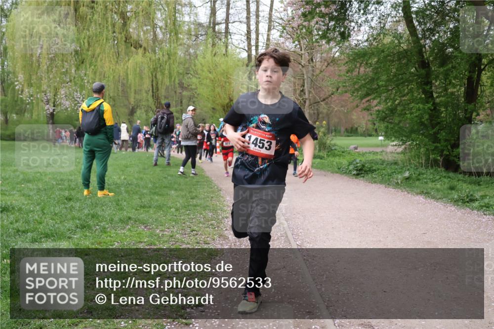 19.04.2026 - Hammer Lauf Lena Gebhardt http://msf.ph/oto/9562533 19.04.2026 09:26:11 Laufen 911, 16, 1453 meine-sportfotos.de