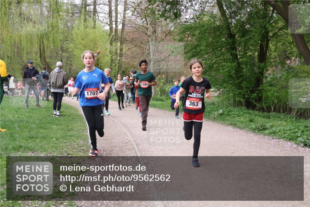 19.04.2026 - Hammer Lauf Lena Gebhardt http://msf.ph/oto/9562562 19.04.2026 09:26:20 Laufen 1707, 1544, 139, 218, 363 meine-sportfotos.de