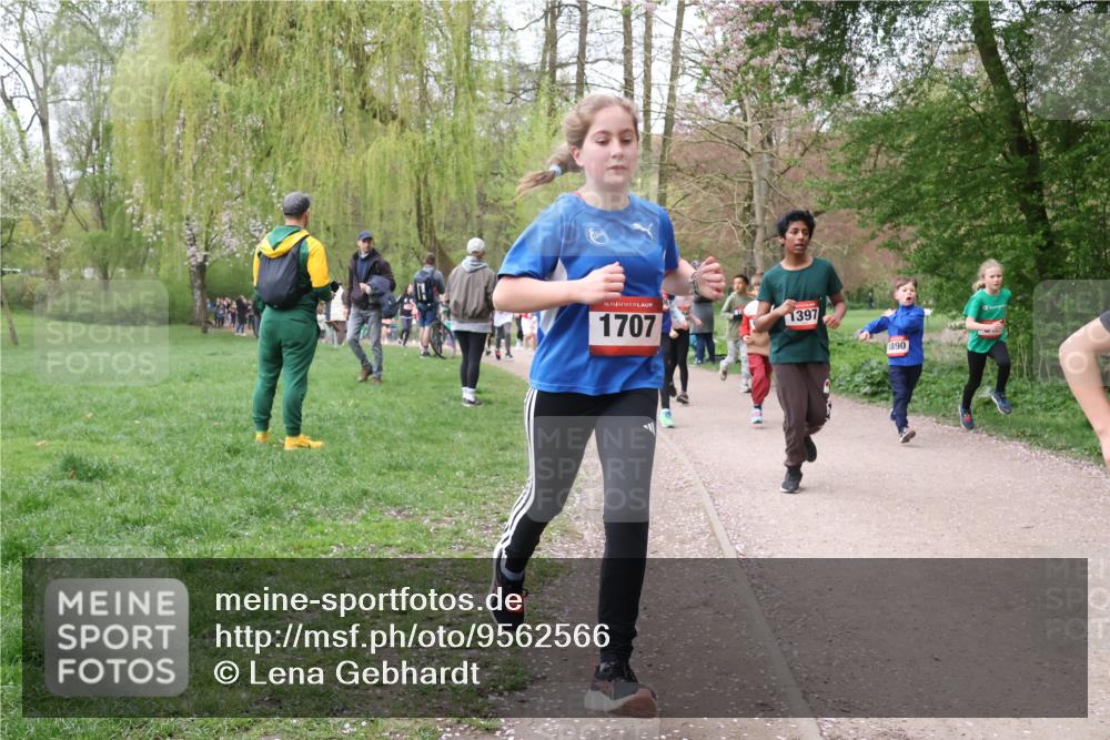 19.04.2026 - Hammer Lauf Lena Gebhardt http://msf.ph/oto/9562566 19.04.2026 09:26:21 Laufen 16, 1707, 1397, 1890 meine-sportfotos.de
