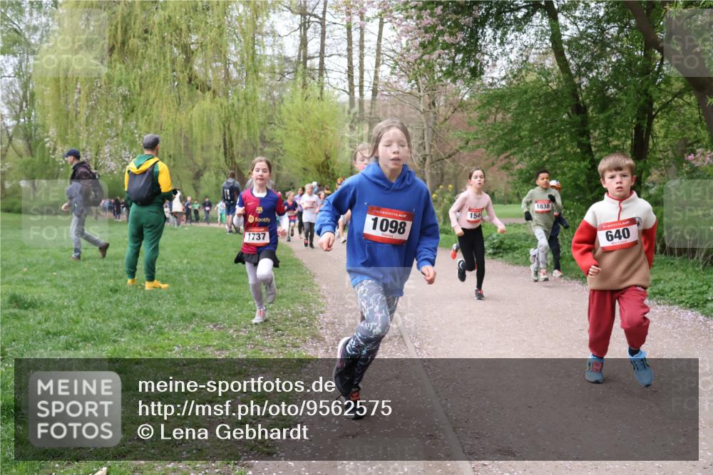 19.04.2026 - Hammer Lauf Lena Gebhardt http://msf.ph/oto/9562575 19.04.2026 09:26:23 Laufen 1737, 1098, 1838, 154, 640 meine-sportfotos.de