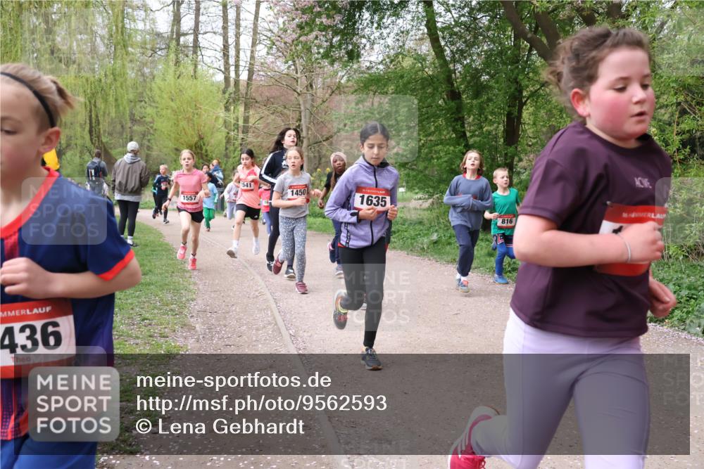 19.04.2026 - Hammer Lauf Lena Gebhardt http://msf.ph/oto/9562593 19.04.2026 09:26:30 Laufen 436, 1541, 1450, 1557, 1635, 16, 816 meine-sportfotos.de