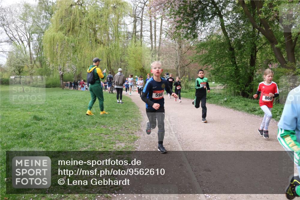 19.04.2026 - Hammer Lauf Lena Gebhardt http://msf.ph/oto/9562610 19.04.2026 09:26:34 Laufen 598, 123, 868 meine-sportfotos.de