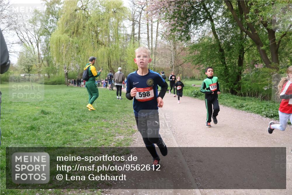 19.04.2026 - Hammer Lauf Lena Gebhardt http://msf.ph/oto/9562612 19.04.2026 09:26:35 Laufen 16, 598, 123 meine-sportfotos.de