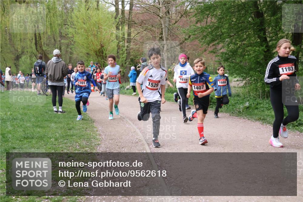 19.04.2026 - Hammer Lauf Lena Gebhardt http://msf.ph/oto/9562618 19.04.2026 09:26:37 Laufen 1701, 1615, 1543, 1529, 1407, 1193, 1688 meine-sportfotos.de