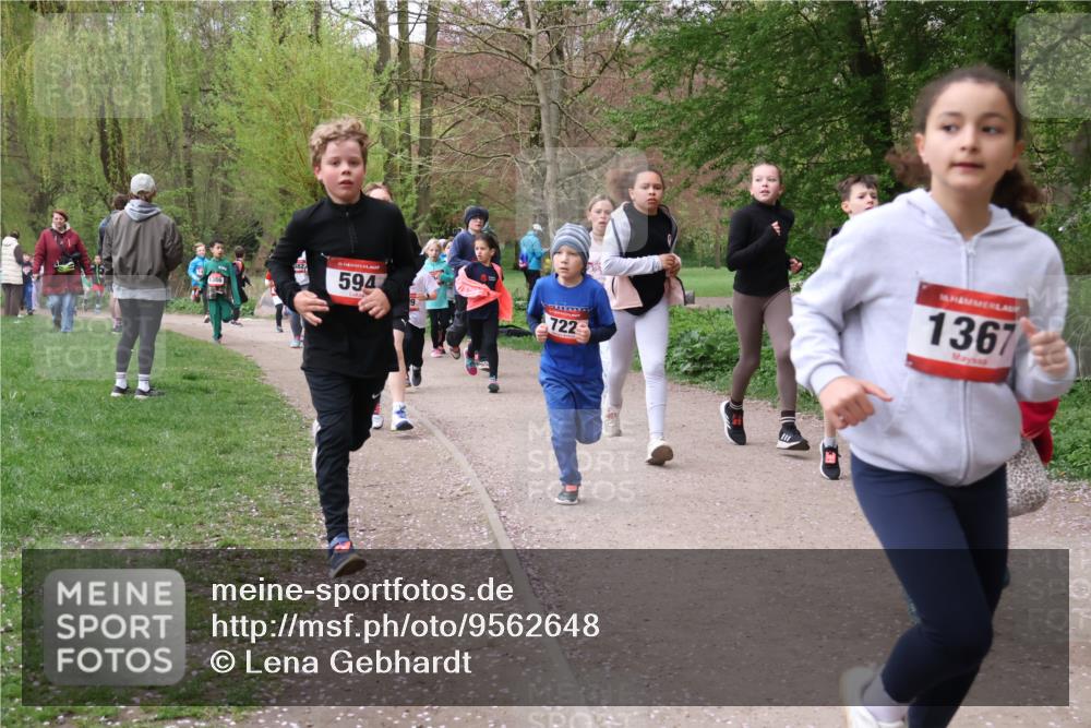 19.04.2026 - Hammer Lauf Lena Gebhardt http://msf.ph/oto/9562648 19.04.2026 09:26:45 Laufen 594, 722, 16, 1367 meine-sportfotos.de