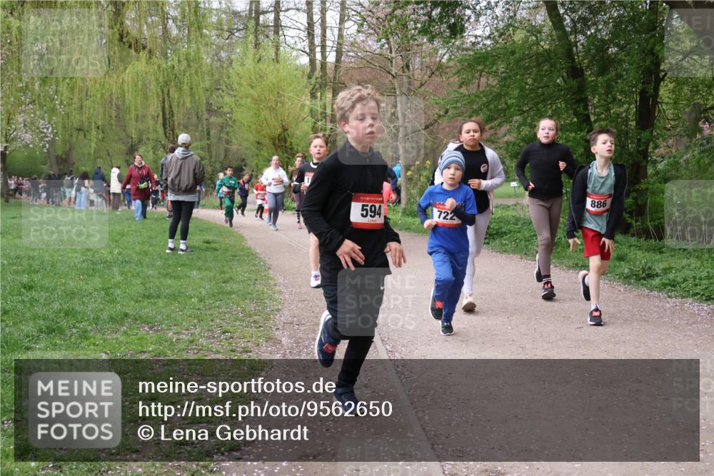 19.04.2026 - Hammer Lauf Lena Gebhardt http://msf.ph/oto/9562650 19.04.2026 09:26:45 Laufen 185, 16, 594, 722, 886 meine-sportfotos.de