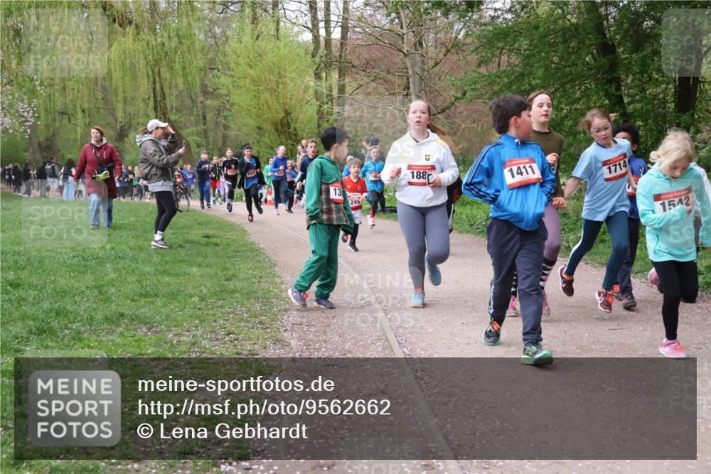 19.04.2026 - Hammer Lauf Lena Gebhardt http://msf.ph/oto/9562662 19.04.2026 09:26:49 Laufen 105, 1024, 13, 245, 188, 0, 1411, 1714, 1542 meine-sportfotos.de