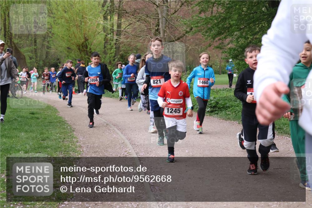 19.04.2026 - Hammer Lauf Lena Gebhardt http://msf.ph/oto/9562668 19.04.2026 09:26:51 Laufen 1414, 1058, 1024, 821, 1245, 1460, 16 meine-sportfotos.de