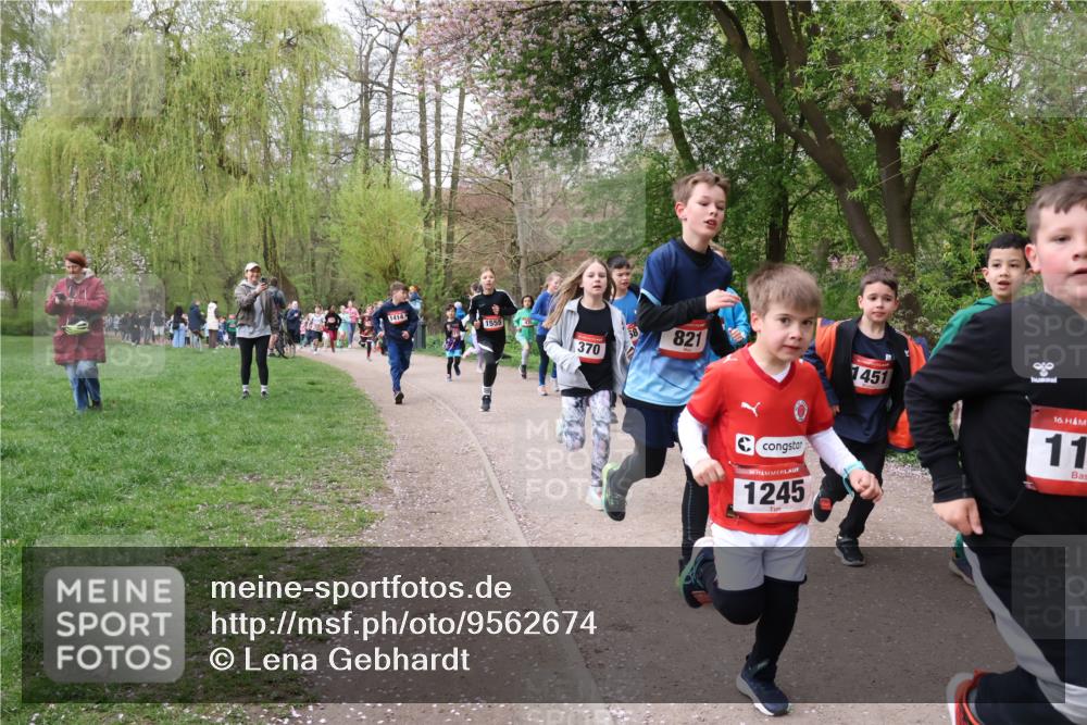 19.04.2026 - Hammer Lauf Lena Gebhardt http://msf.ph/oto/9562674 19.04.2026 09:26:52 Laufen 1414, 1555, 58, 370, 821, 1245, 1451, 16, 11 meine-sportfotos.de