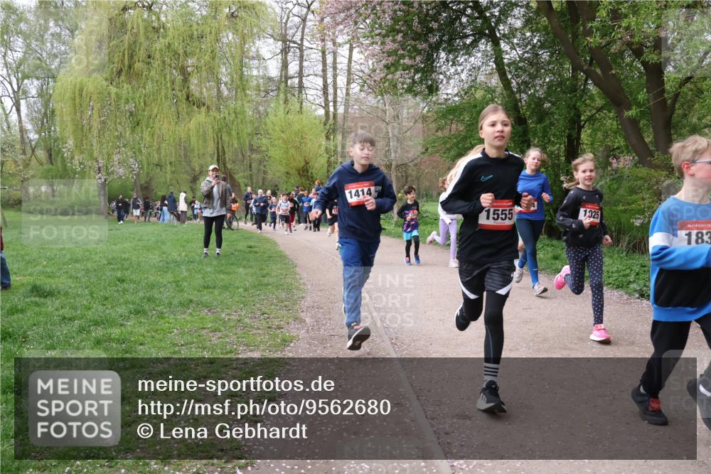 19.04.2026 - Hammer Lauf Lena Gebhardt http://msf.ph/oto/9562680 19.04.2026 09:26:54 Laufen 1414, 1555, 1025, 16, 183 meine-sportfotos.de