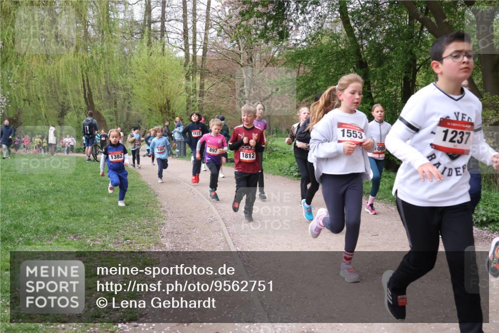 19.04.2026 - Hammer Lauf Lena Gebhardt http://msf.ph/oto/9562751 19.04.2026 09:27:11 Laufen 1382, 1481, 1622, 897, 1812, 1553, 005, 16, 1237 meine-sportfotos.de