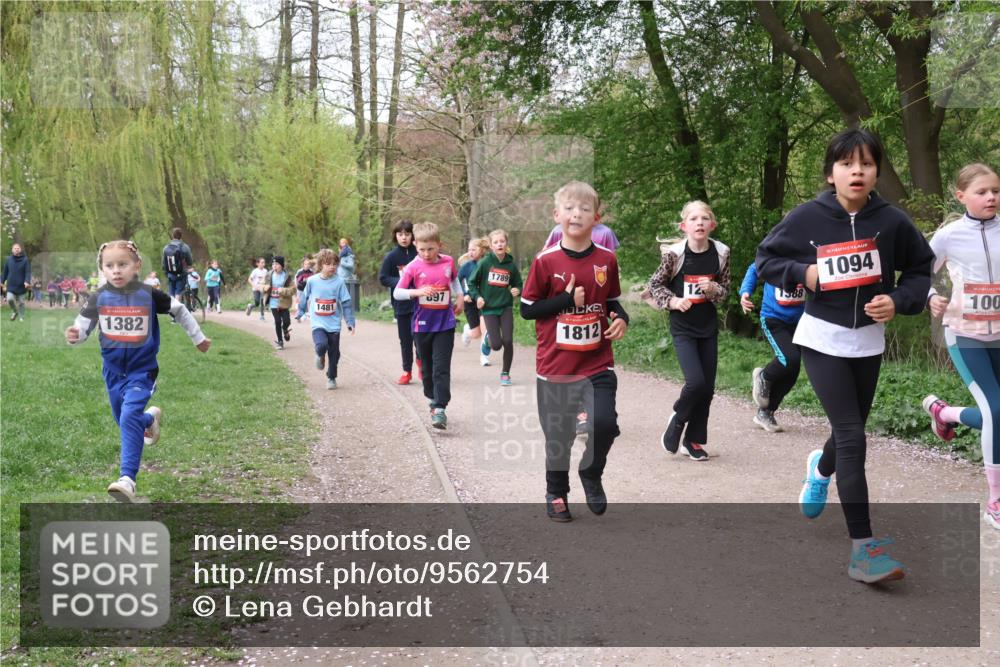 19.04.2026 - Hammer Lauf Lena Gebhardt http://msf.ph/oto/9562754 19.04.2026 09:27:12 Laufen 1481, 1382, 897, 1789, 1812, 12, 16, 1094, 16, 100 meine-sportfotos.de