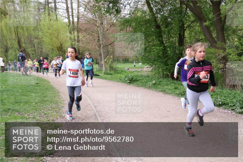 19.04.2026 - Hammer Lauf Lena Gebhardt http://msf.ph/oto/9562780 19.04.2026 09:27:18 Laufen 1406, 1312, 42 meine-sportfotos.de