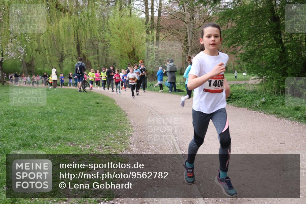 19.04.2026 - Hammer Lauf Lena Gebhardt http://msf.ph/oto/9562782 19.04.2026 09:27:19 Laufen 1406 meine-sportfotos.de