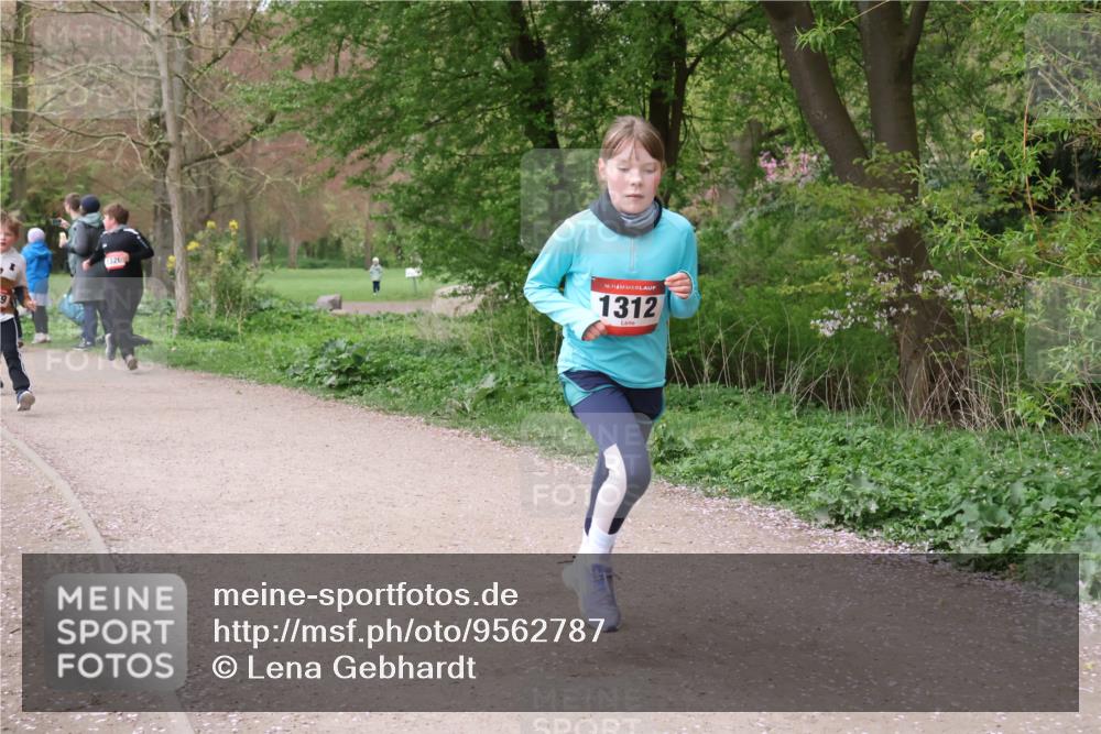 19.04.2026 - Hammer Lauf Lena Gebhardt http://msf.ph/oto/9562787 19.04.2026 09:27:20 Laufen 9, 326, 16, 1312 meine-sportfotos.de