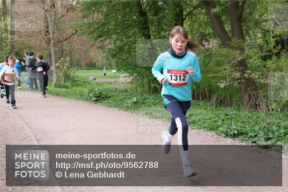19.04.2026 - Hammer Lauf Lena Gebhardt http://msf.ph/oto/9562788 19.04.2026 09:27:21 Laufen 1779, 1326, 16, 1312 meine-sportfotos.de
