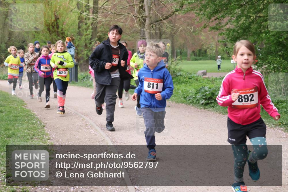 19.04.2026 - Hammer Lauf Lena Gebhardt http://msf.ph/oto/9562797 19.04.2026 09:27:25 Laufen 1327, 1363, 880, 52, 16, 811, 35, 16, 892 meine-sportfotos.de