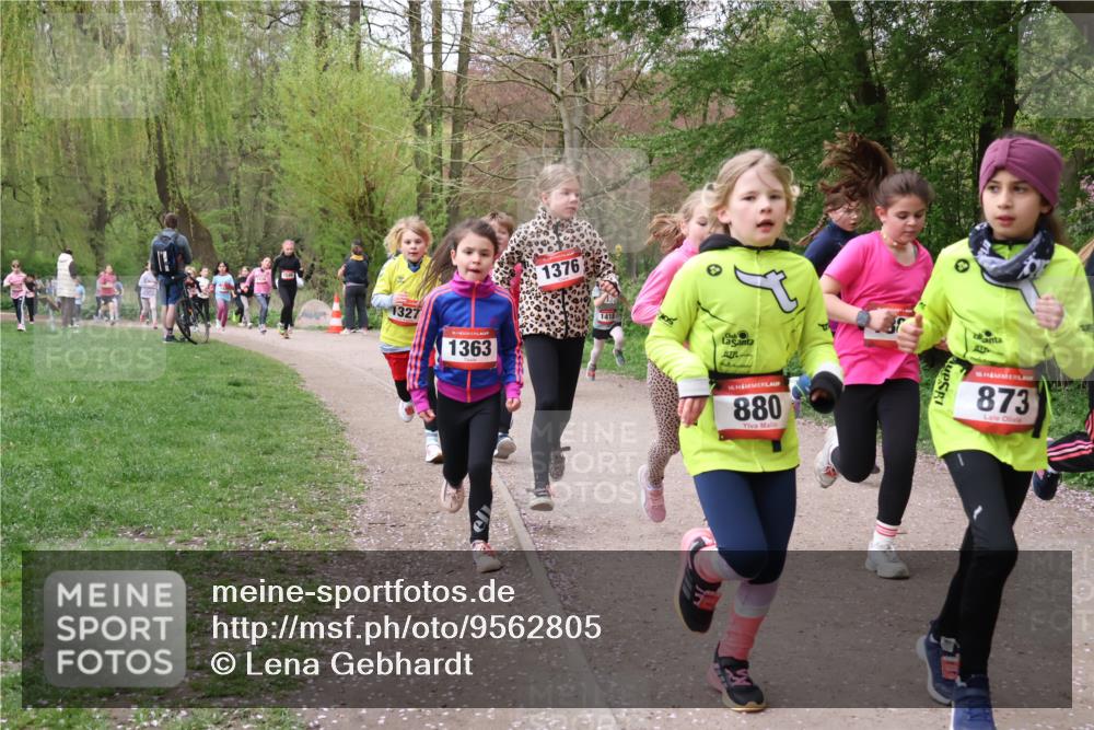 19.04.2026 - Hammer Lauf Lena Gebhardt http://msf.ph/oto/9562805 19.04.2026 09:27:28 Laufen 1327, 1363, 1376, 141, 16, 880, 16, 873 meine-sportfotos.de