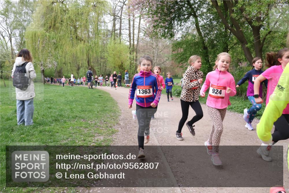 19.04.2026 - Hammer Lauf Lena Gebhardt http://msf.ph/oto/9562807 19.04.2026 09:27:28 Laufen 1363, 924 meine-sportfotos.de