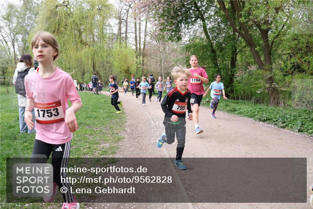 19.04.2026 - Hammer Lauf Lena Gebhardt http://msf.ph/oto/9562828 19.04.2026 09:27:39 Laufen 1753, 1514, 700, 1133, 1194, 795, 1511 meine-sportfotos.de