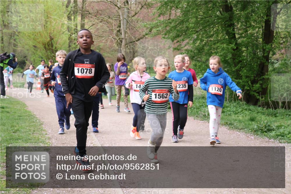 19.04.2026 - Hammer Lauf Lena Gebhardt http://msf.ph/oto/9562851 19.04.2026 09:27:50 Laufen 961, 16, 1078, 1650, 14, 16, 1562, 235, 1120 meine-sportfotos.de