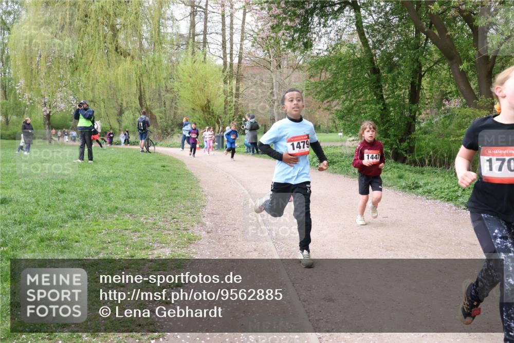 19.04.2026 - Hammer Lauf Lena Gebhardt http://msf.ph/oto/9562885 19.04.2026 09:28:01 Laufen 16, 1479, 1447, 16, 170 meine-sportfotos.de