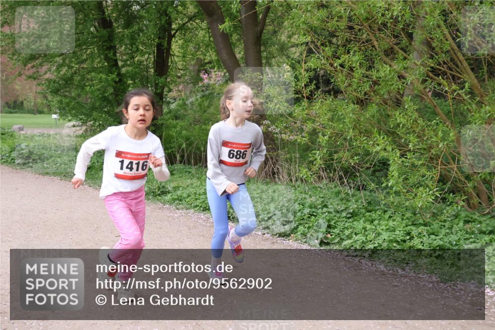 19.04.2026 - Hammer Lauf Lena Gebhardt http://msf.ph/oto/9562902 19.04.2026 09:28:09 Laufen 16, 1416, 16, 686 meine-sportfotos.de