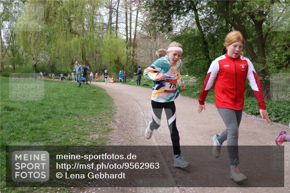 19.04.2026 - Hammer Lauf Lena Gebhardt http://msf.ph/oto/9562963 19.04.2026 09:28:52 Laufen 16, 776 meine-sportfotos.de