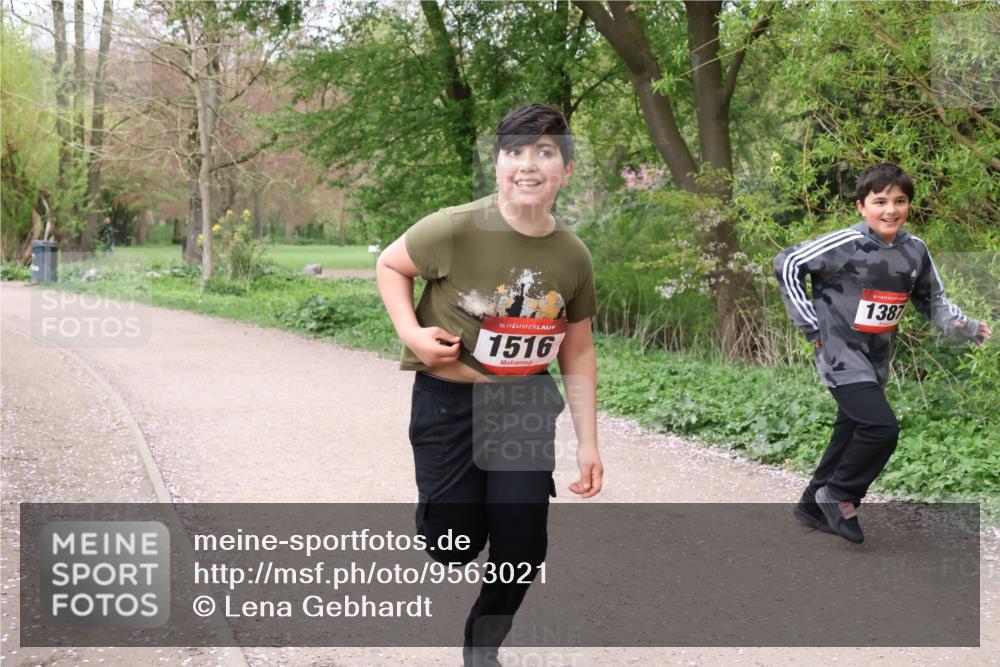 19.04.2026 - Hammer Lauf Lena Gebhardt http://msf.ph/oto/9563021 19.04.2026 09:29:37 Laufen 16, 1516, 1387 meine-sportfotos.de