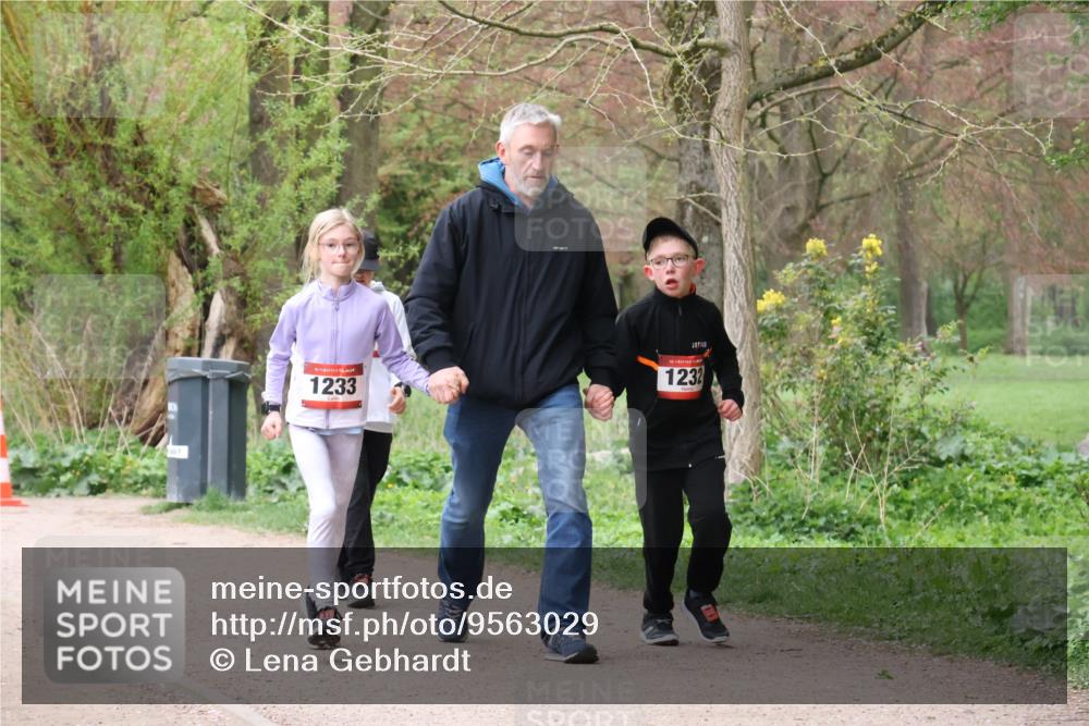 19.04.2026 - Hammer Lauf Lena Gebhardt http://msf.ph/oto/9563029 19.04.2026 09:30:27 Laufen 16, 1233, 1232 meine-sportfotos.de